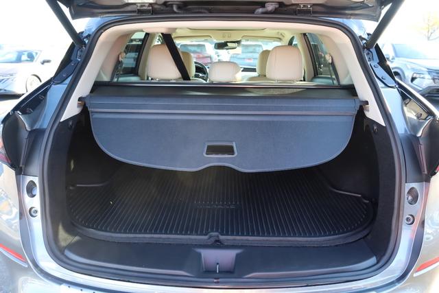 Nissan Murano Vehicle Full-screen Gallery Image 8