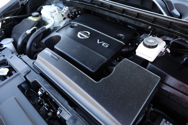 Nissan Murano Vehicle Full-screen Gallery Image 30