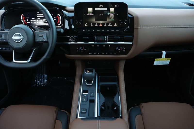 Nissan Pathfinder Vehicle Image 21