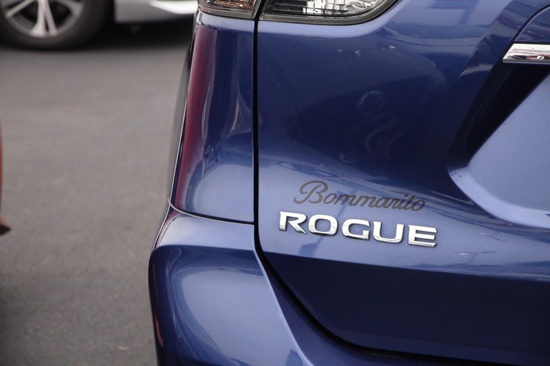 Nissan Rogue Vehicle Image 08