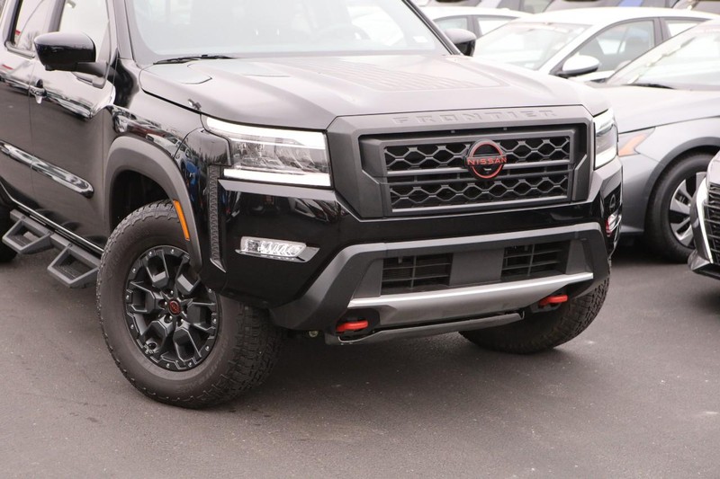 Nissan Frontier Vehicle Image 03
