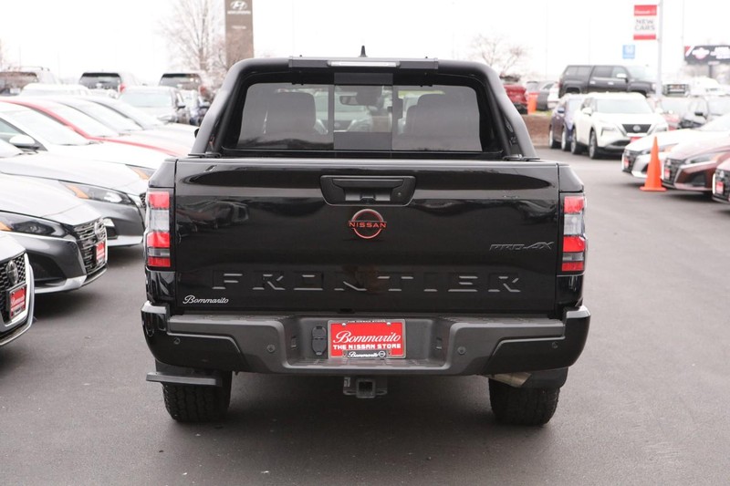 Nissan Frontier Vehicle Image 07