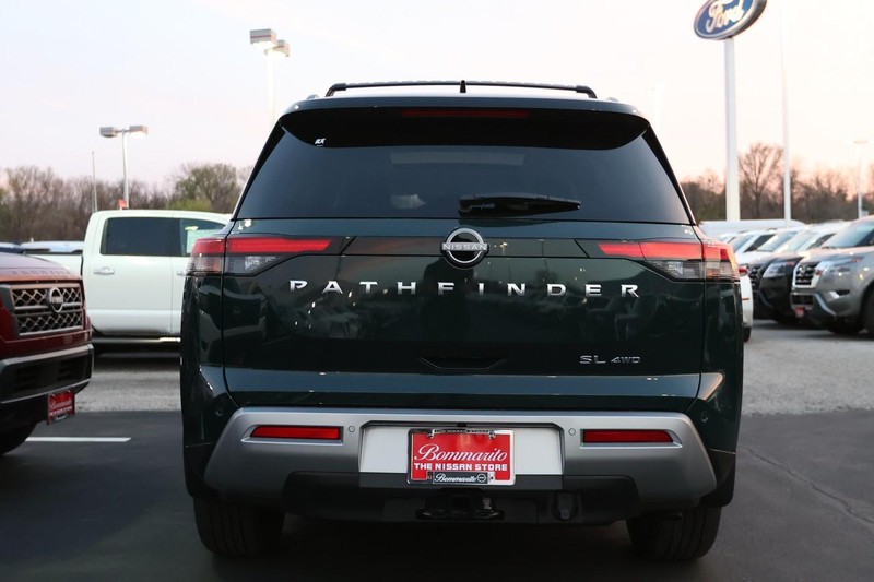 Nissan Pathfinder Vehicle Image 07