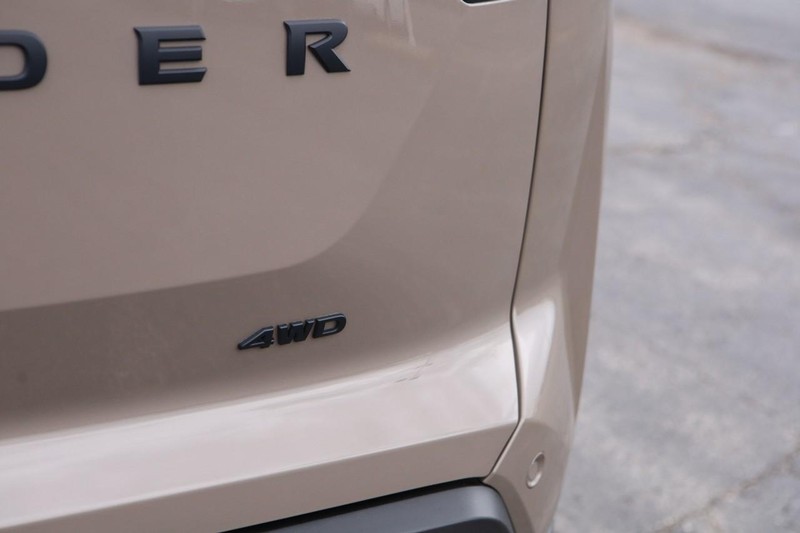 Nissan Pathfinder Vehicle Image 08