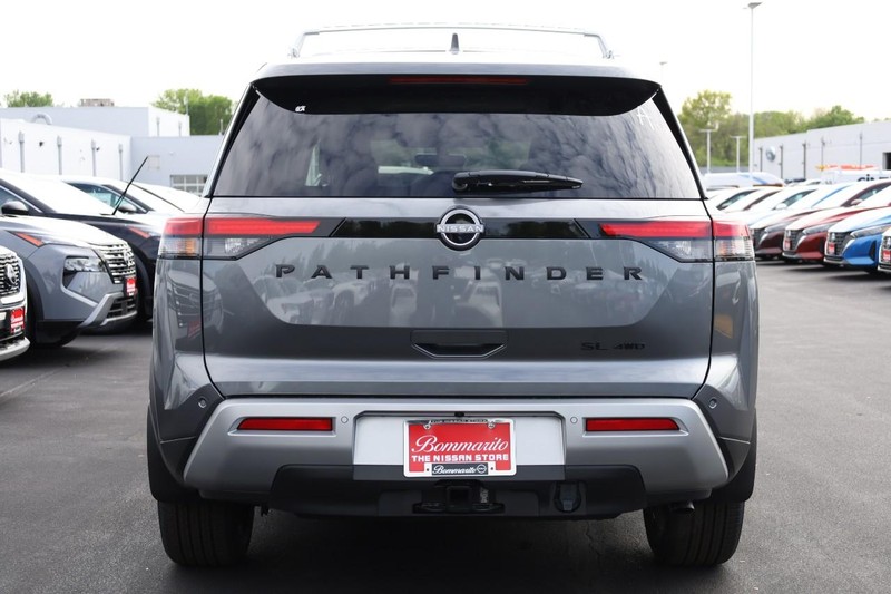 Nissan Pathfinder Vehicle Image 08