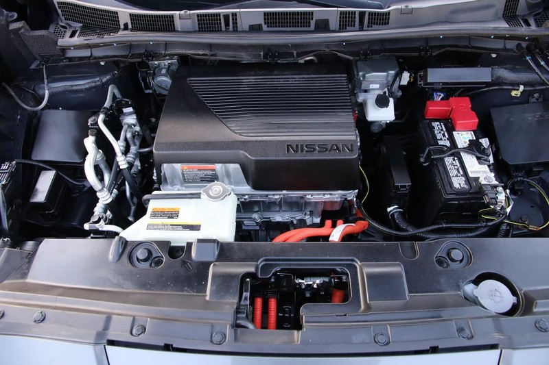 Nissan LEAF Vehicle Image 28