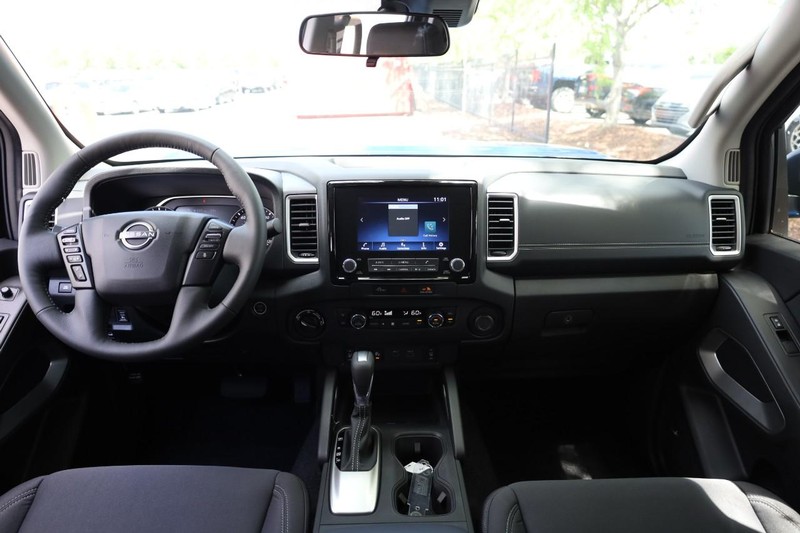 Nissan Frontier Vehicle Image 27