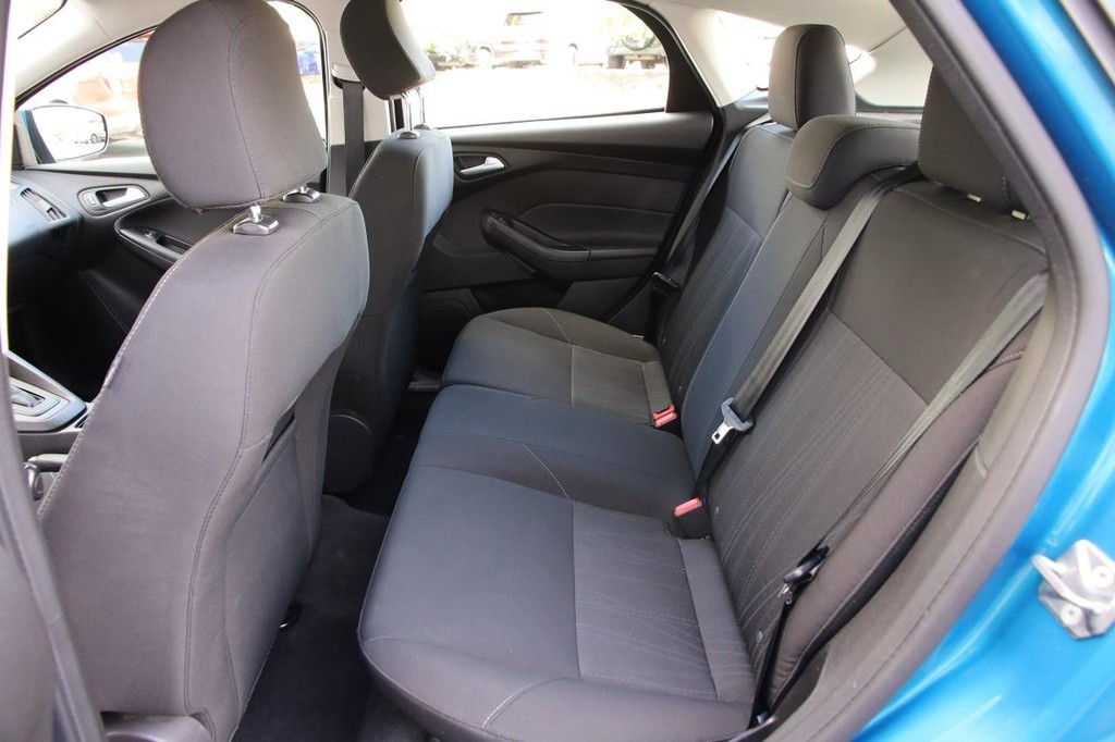 Ford Focus Vehicle Image 13