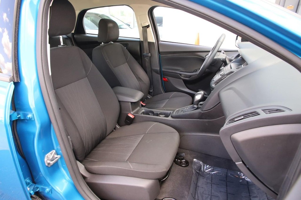 Ford Focus Vehicle Image 26