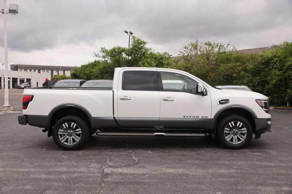 Nissan Titan XD Vehicle Image 07