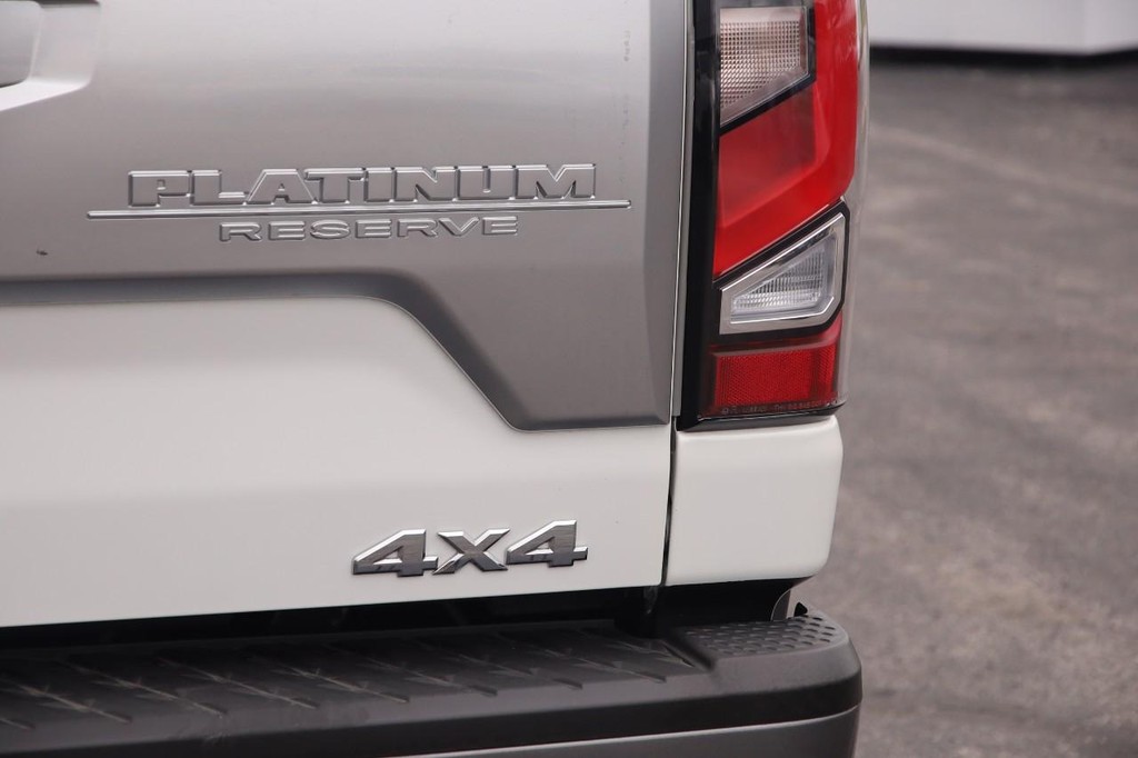 Nissan Titan XD Vehicle Image 10