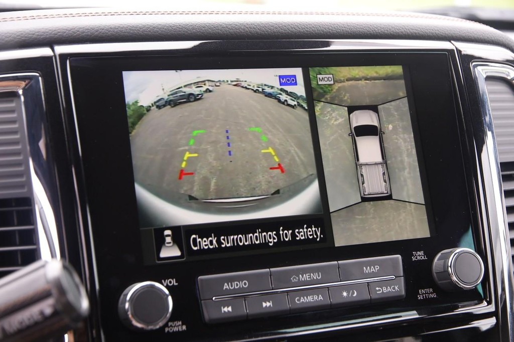 Nissan Titan XD Vehicle Image 21