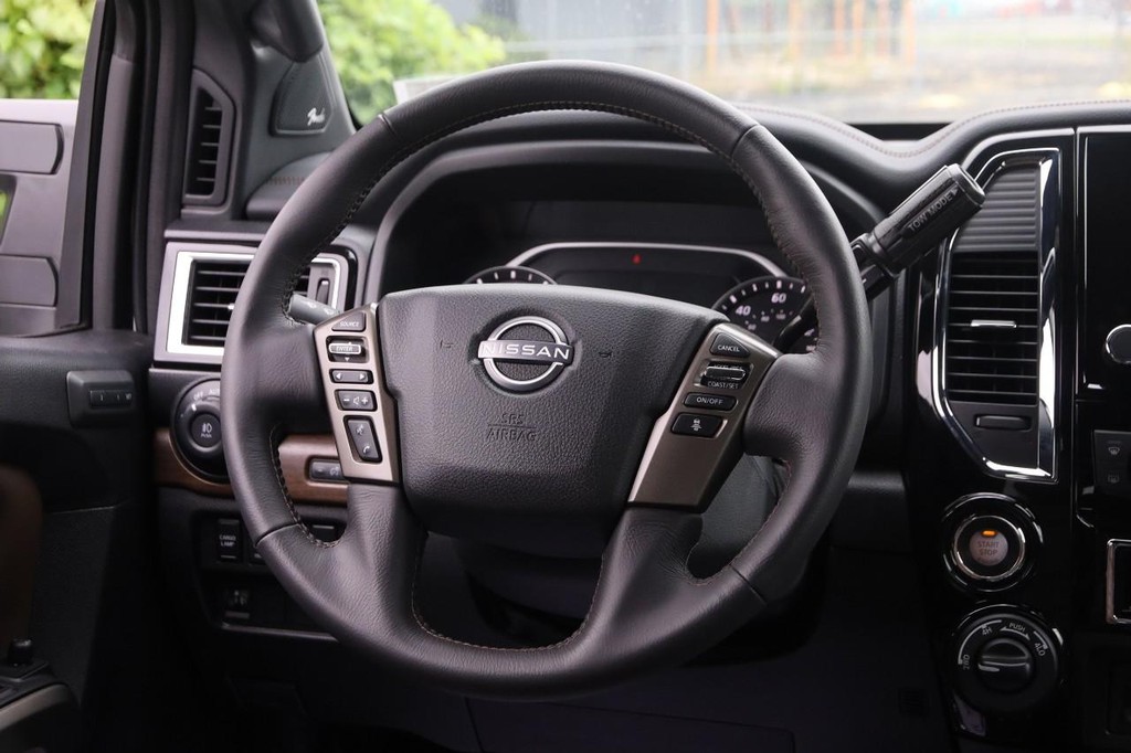 Nissan Titan XD Vehicle Image 28
