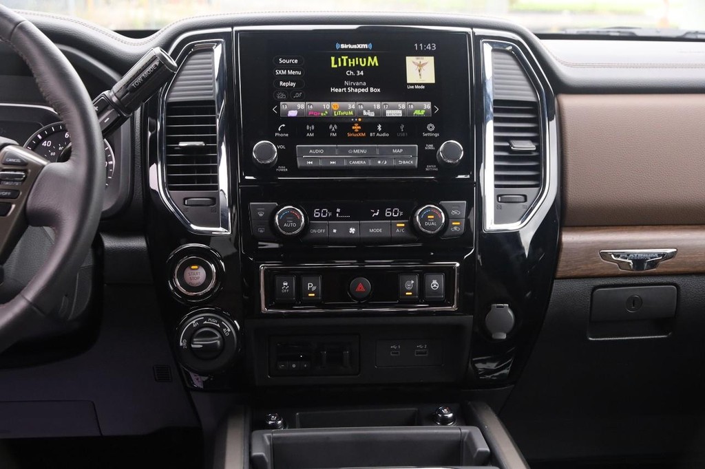 Nissan Titan XD Vehicle Image 29