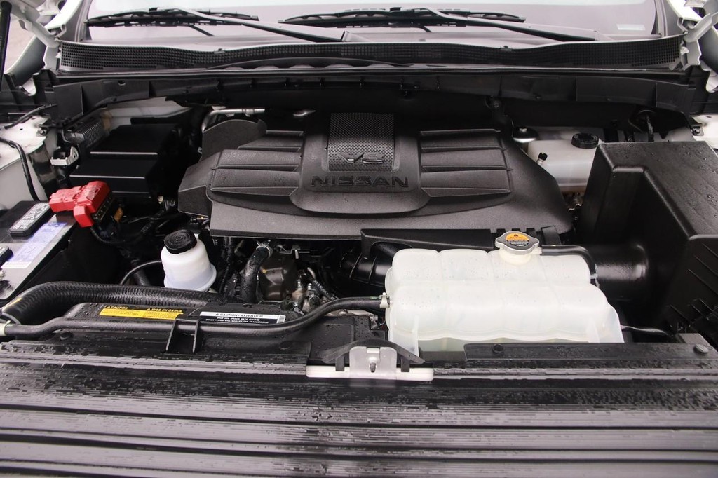 Nissan Titan XD Vehicle Image 32