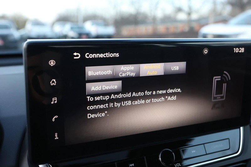 Nissan Altima Vehicle Image 16