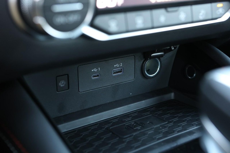Nissan Altima Vehicle Image 18