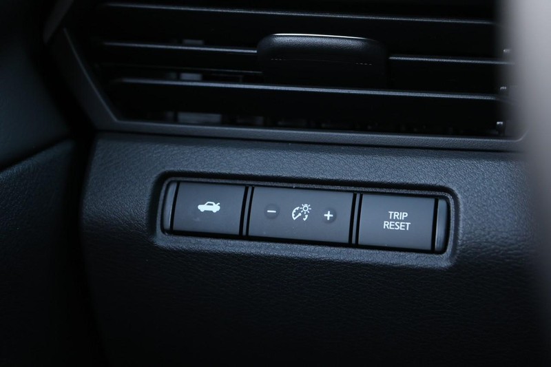 Nissan Altima Vehicle Image 20