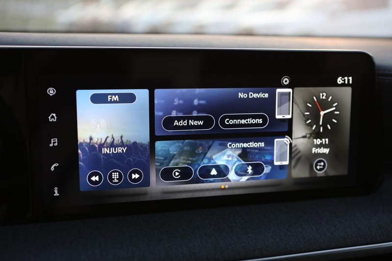 Nissan Kicks Vehicle Image 12