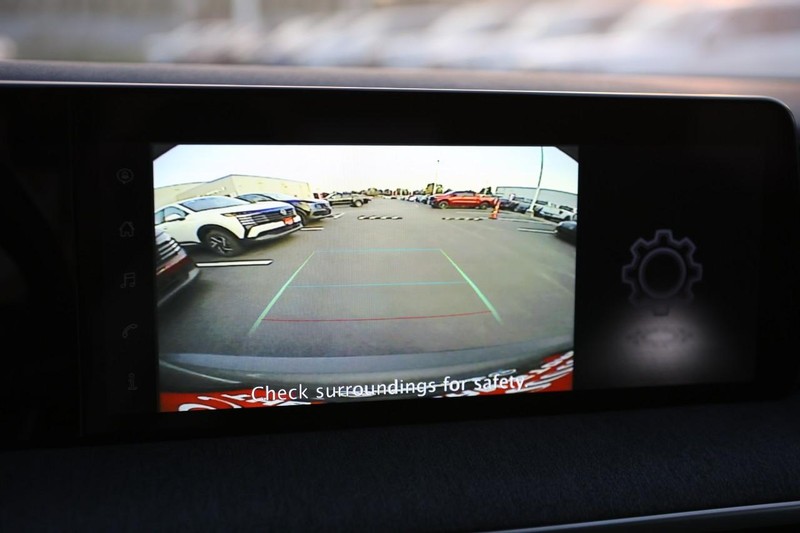 Nissan Kicks Vehicle Image 13