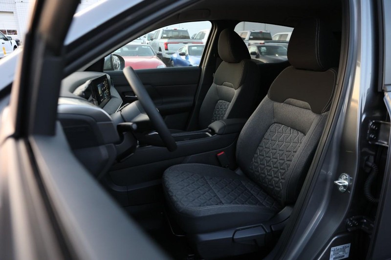 Nissan Kicks Vehicle Image 20