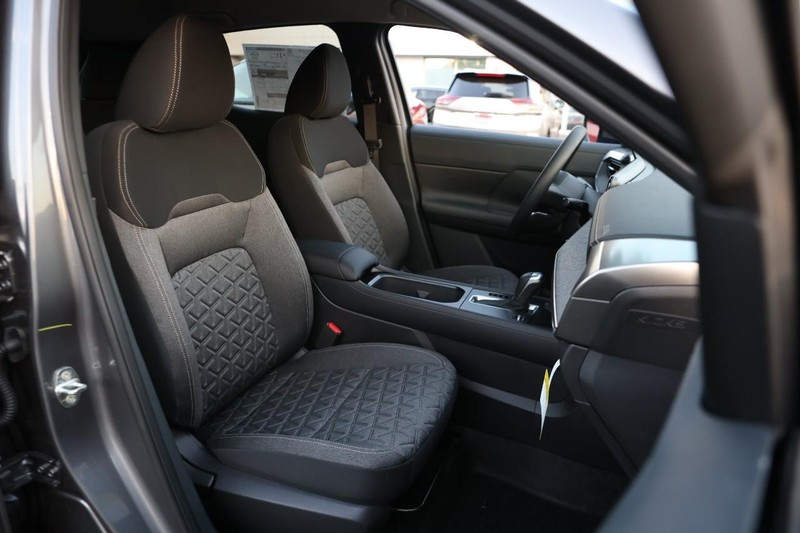 Nissan Kicks Vehicle Image 25