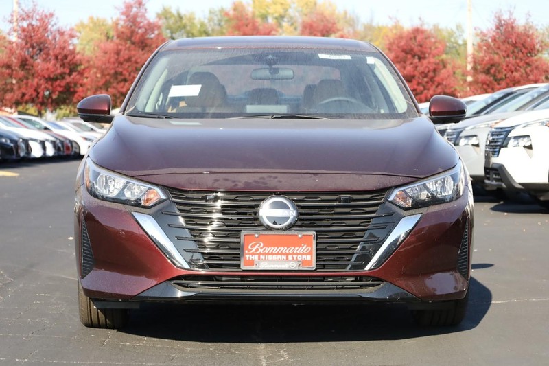 Nissan Sentra Vehicle Image 06