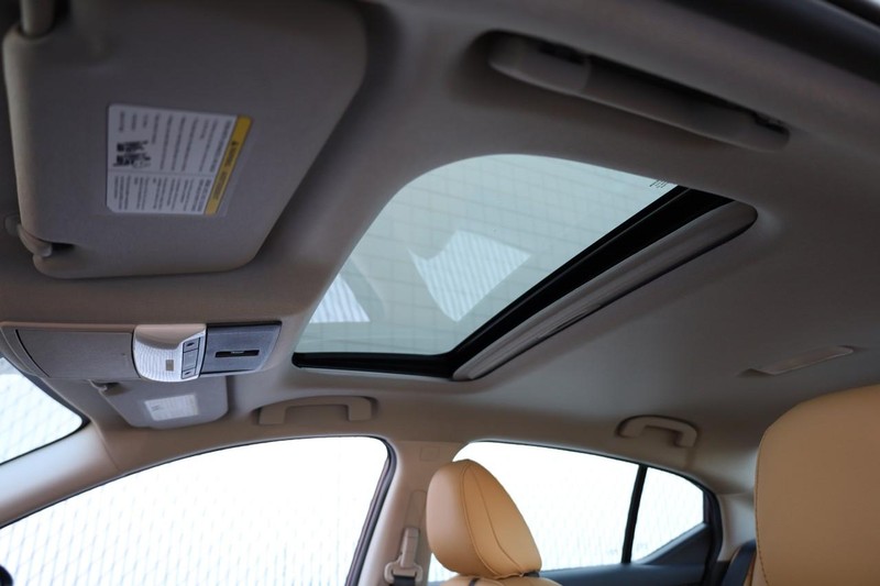 Nissan Sentra Vehicle Image 20