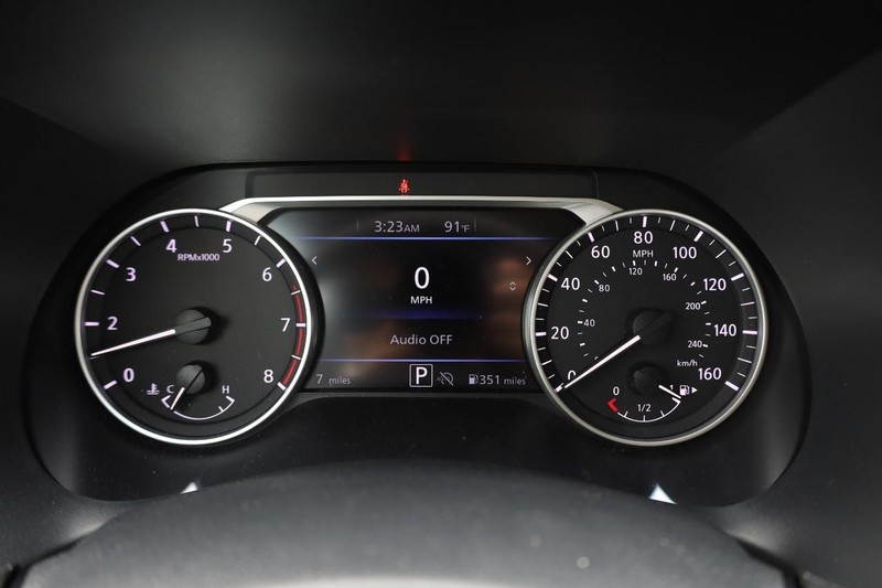 Nissan Sentra Vehicle Image 10