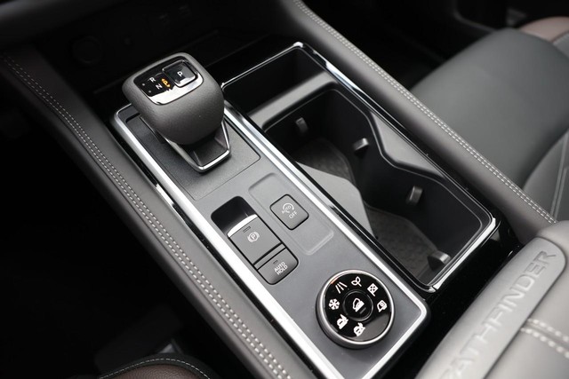 Nissan Pathfinder Vehicle Image 19