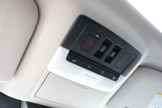 Nissan Pathfinder Vehicle Image 21