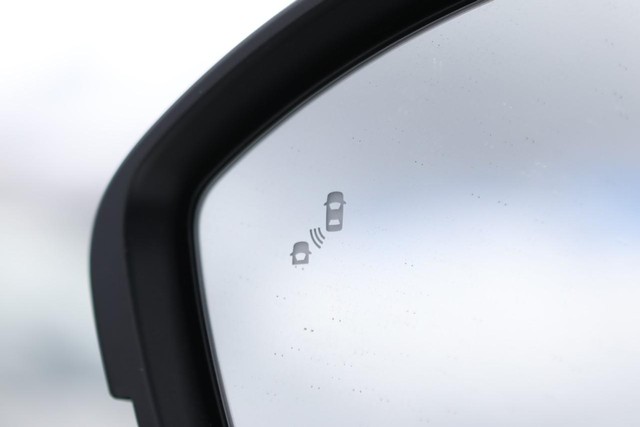 Nissan Pathfinder Vehicle Image 26