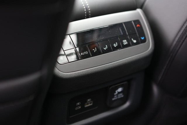 Nissan Pathfinder Vehicle Image 30