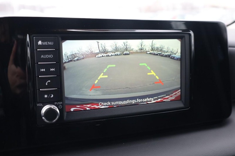 Nissan Kicks Vehicle Image 14