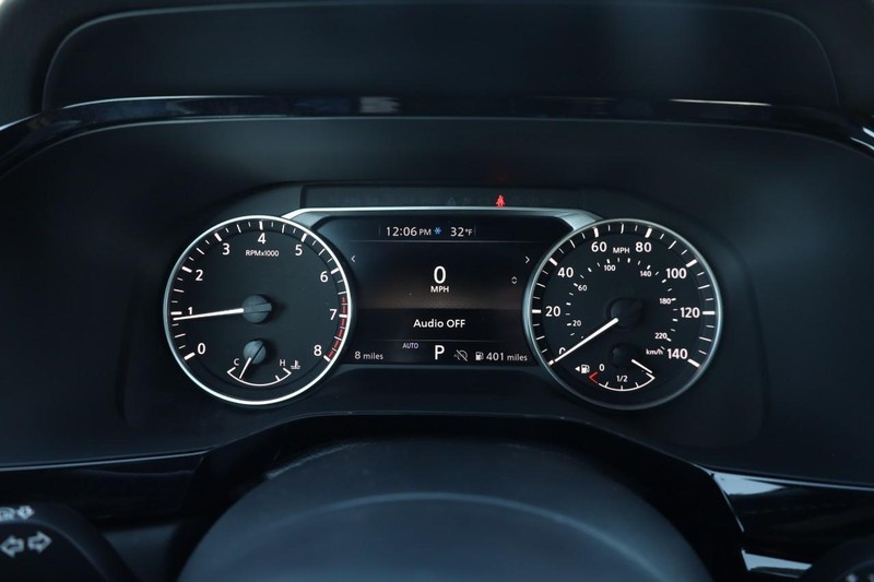 Nissan Pathfinder Vehicle Image 12
