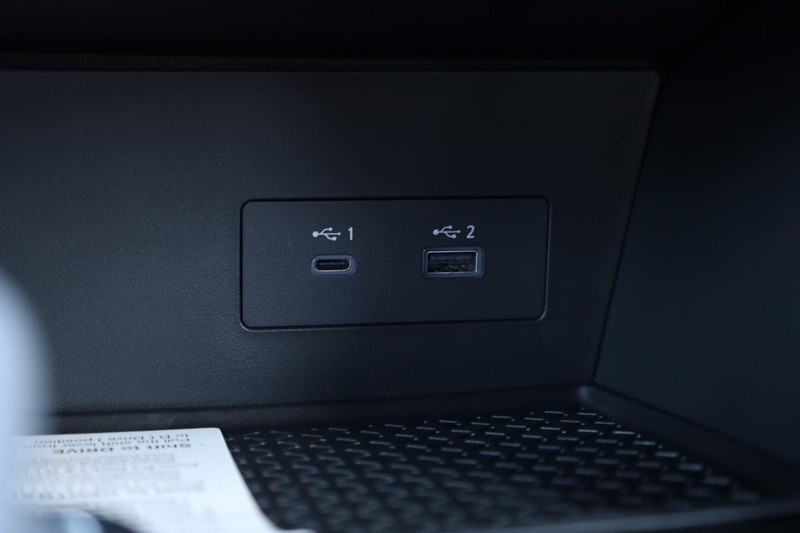 Nissan Pathfinder Vehicle Image 17