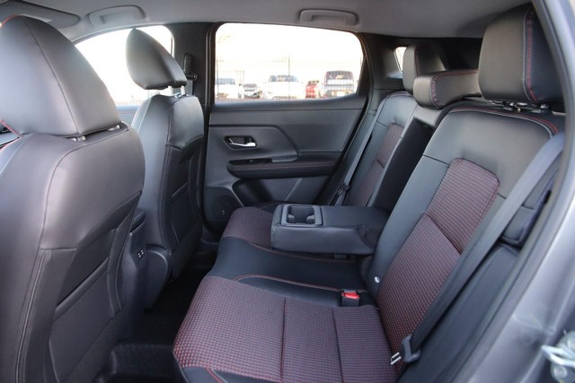 Nissan Kicks Vehicle Image 10
