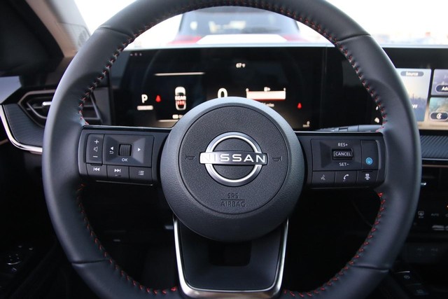Nissan Kicks Vehicle Image 11