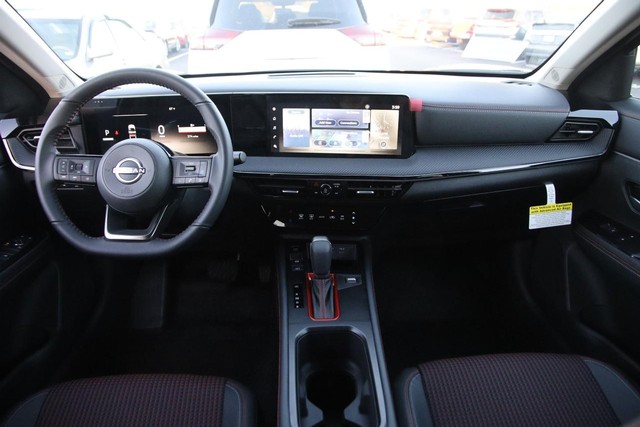 Nissan Kicks Vehicle Image 20