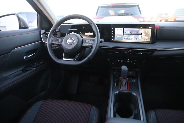 Nissan Kicks Vehicle Image 21