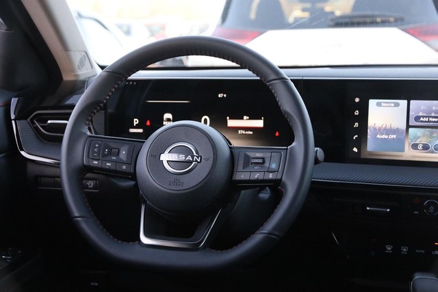 Nissan Kicks Vehicle Image 22