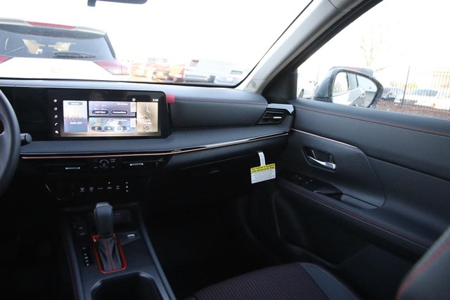 Nissan Kicks Vehicle Image 24