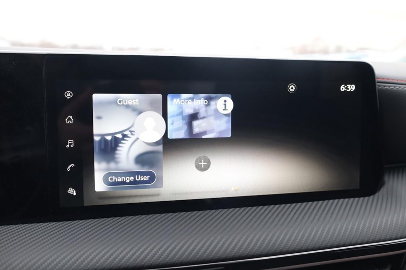 Nissan Kicks Vehicle Image 13