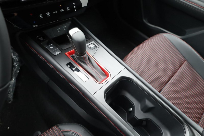 Nissan Kicks Vehicle Image 18