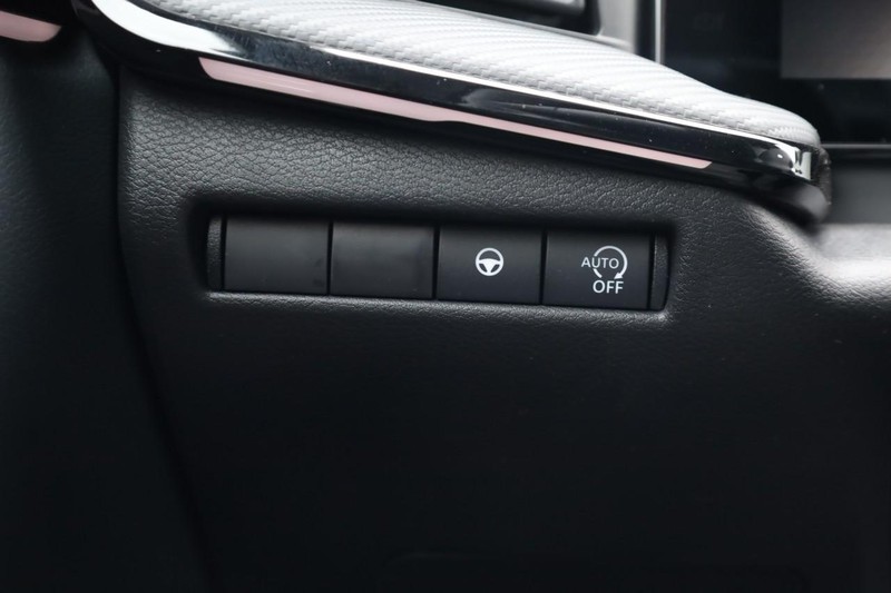 Nissan Kicks Vehicle Image 19