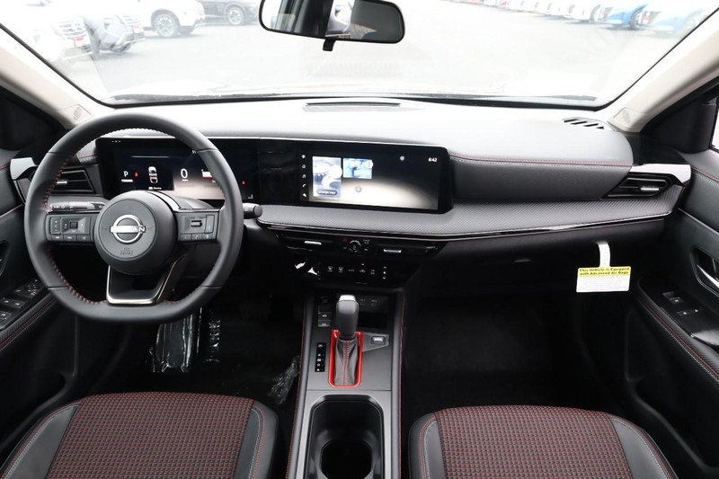 Nissan Kicks Vehicle Image 23
