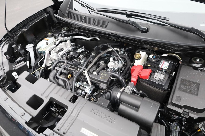 Nissan Kicks Vehicle Image 26