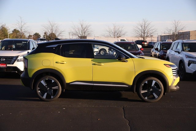 Nissan Kicks Vehicle Image 06