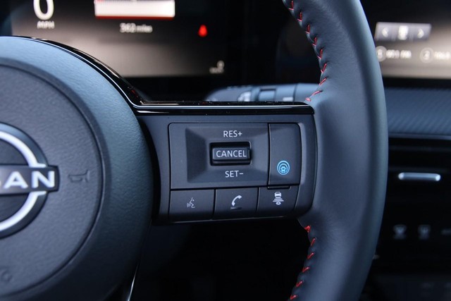 Nissan Kicks Vehicle Image 12