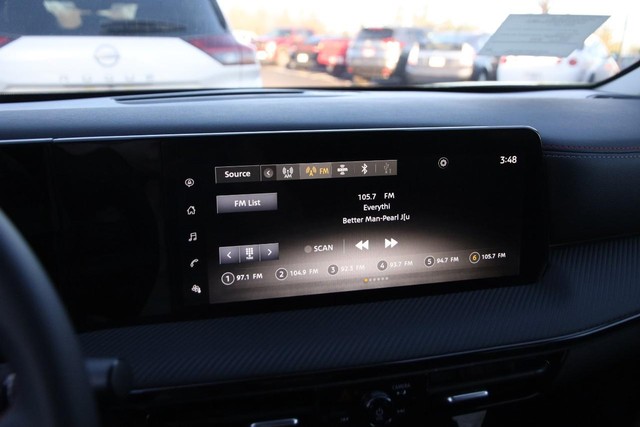 Nissan Kicks Vehicle Image 15